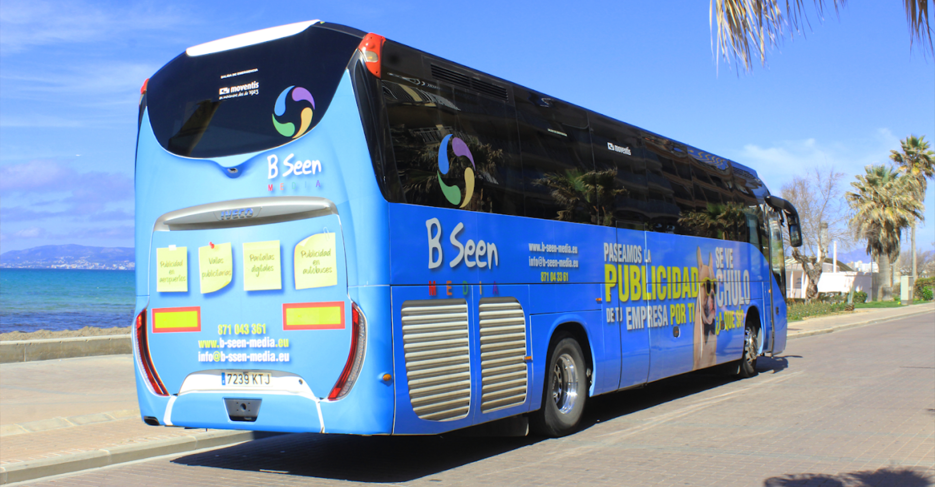 Autobús de la red TIB con publicidad rotulada en sus tres laterales